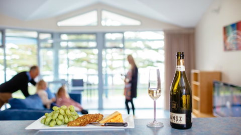 Port Lincoln Foreshore Apartments - Sydney Tourism 0