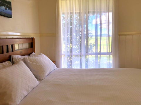 Promhills Cabins - Sydney Tourism 0