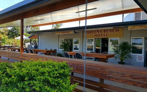 Queens Beach Hotel - Sydney Tourism 0