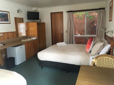 Railway Motel Myrtleford - Sydney Tourism 1