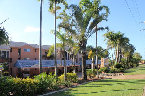 Rainbow Sands Resort - Sydney Tourism 1