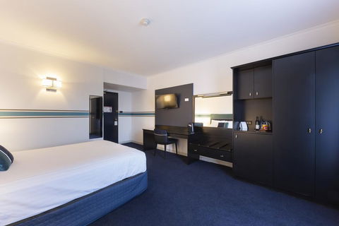 Ramada Diplomat Canberra - Sydney Tourism 2
