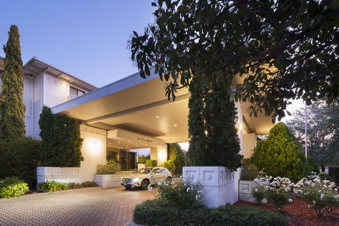 Ramada Diplomat Canberra - Sydney Tourism 0