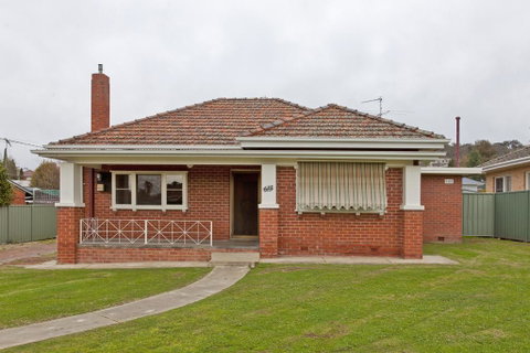 Red Brick Beauty - Central Cottage - Sydney Tourism 0