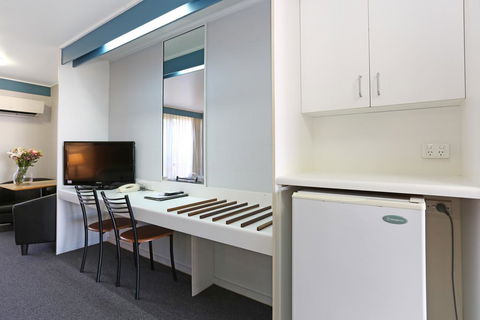 Reef Resort Motel - Sydney Tourism 1