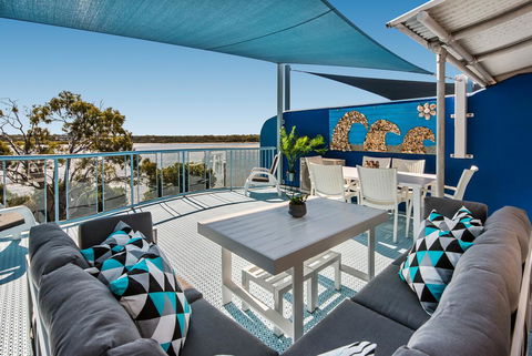 Reflections Holiday Apartments - Sydney Tourism 3