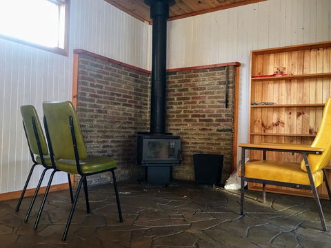 Romantic Getaway With Spa And Wifi - Pet Friendly - Sydney Tourism 1