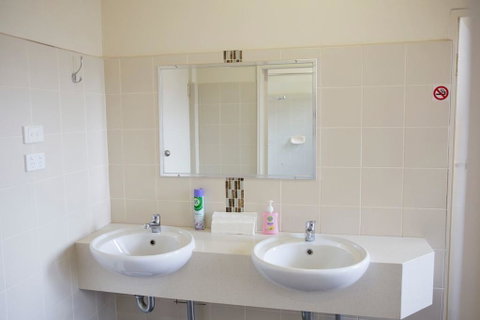 Royal Hotel Wyong - Sydney Tourism 2