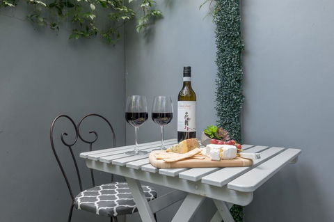 Sailaway Beach House - Sydney Tourism 2