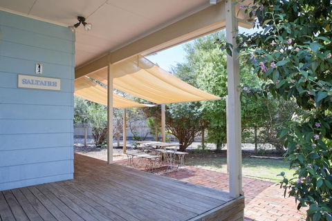 Saltaire Cottages - Sydney Tourism 2