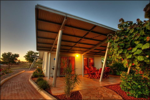Samson Beach Chalets - Sydney Tourism 0