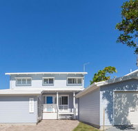 Sandpiper Beach Front House - Sydney Tourism