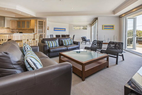 SEA GRANGE - MORNINGTON - Sydney Tourism 3