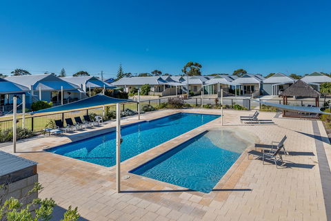 Seafront Unit 49 - Sydney Tourism 3