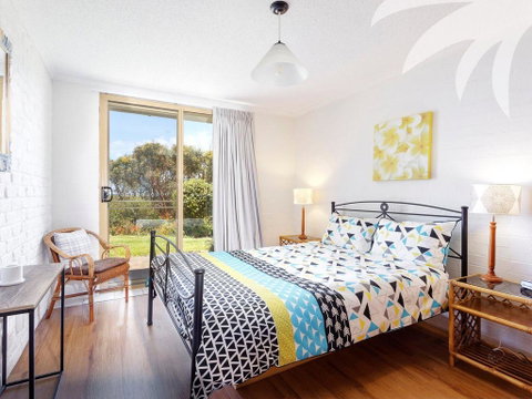 Seahorse - Oceanside 15 - Sydney Tourism 1