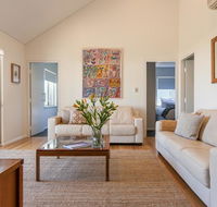 Seaside Apartment - Sydney Tourism
