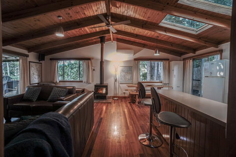 Seaview Retreat - Sydney Tourism 0
