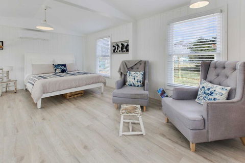 Shearers Cottage - Pet Friendly Holiday Accommodation - Sydney Tourism 0