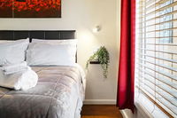 Book Trafalgar Accommodation Vacations Sydney Tourism Sydney Tourism