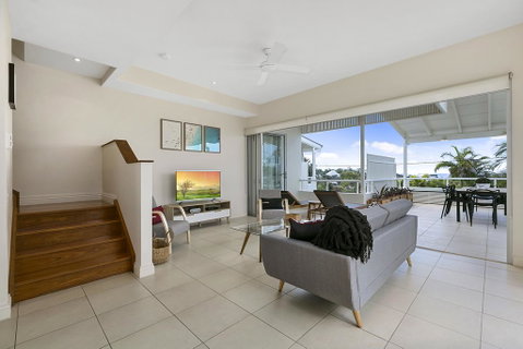 Silver, Sunrise Beach - Sydney Tourism 1