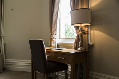 Simmers Serviced Apartments - Sydney Tourism 0