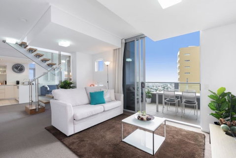 SK1 - Spotless 2BR SkyHome Long Stays Welcome - Sydney Tourism 3