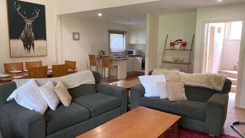 Snowbound Chalet 7 - Sydney Tourism 1
