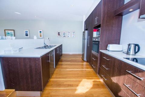Soldiers Point Road, 214A - Sydney Tourism 1