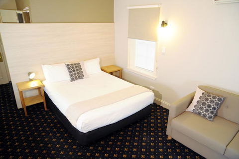Sovereign Hill Hotel - Sydney Tourism 1