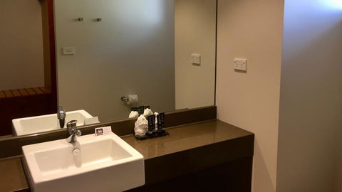 Sovereign Resort Hotel - Sydney Tourism 1