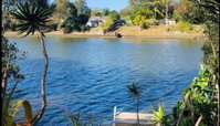 Spacious 2 Bedroom Beach Side Apartment - Close to shopping Centre with Coles Health Food Shop Sushi Pizza Cafes Hairdresse