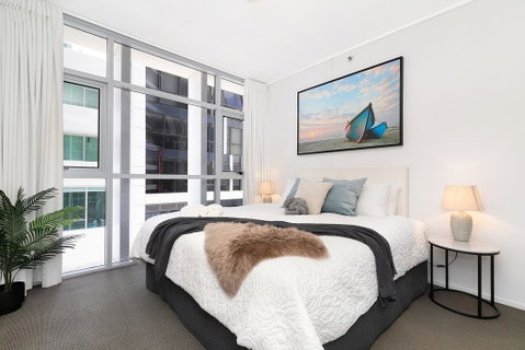 Spacious Executive 3 Bedroom - Brisbane CBD - Views - Pool - WIFI - Free Parking - Sydney Tourism 2