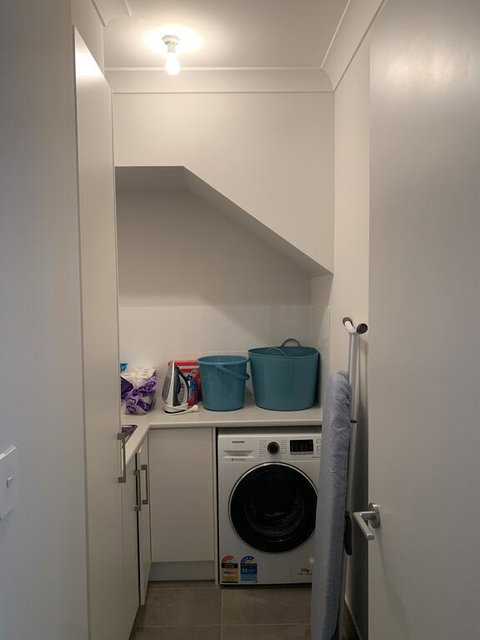 Spacious Rooms Home-Stay With Free Wifi - Sydney Tourism 2