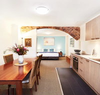 Spacious Studio With Courtyard and Extra Beds - Sydney Tourism