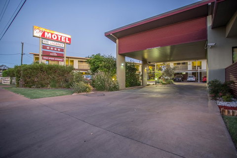 Spinifex Motel And Serviced Apartments - Sydney Tourism 1