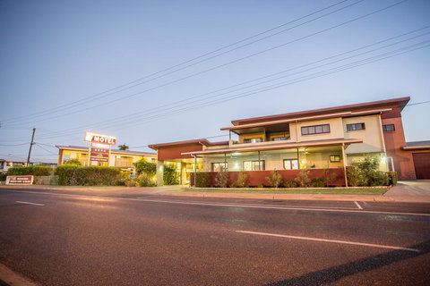 Spinifex Motel And Serviced Apartments - Sydney Tourism 0