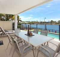 St Lucia 11 - 4 BDRM Canal Home with Pool - Sydney Tourism