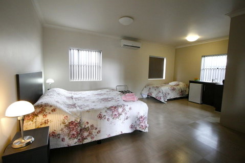 Station Hotel Motel Kurri - Sydney Tourism 2