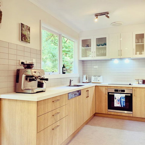 Steep Creek Retreat - Sydney Tourism 3