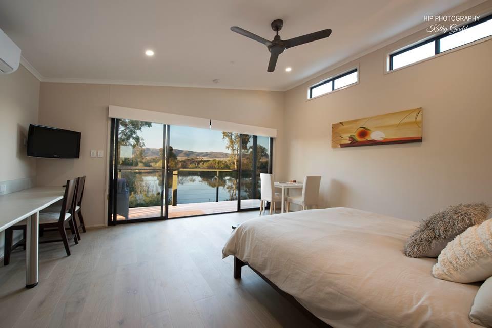 Warnertown SA Sydney Tourism
