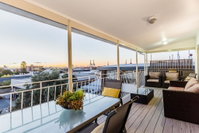 Stirling Apartments - The Penthouse