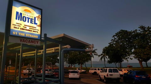Strand Motel - Sydney Tourism 1