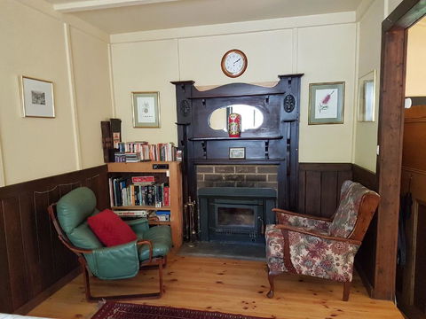Stringer's Cottage - Sydney Tourism 3