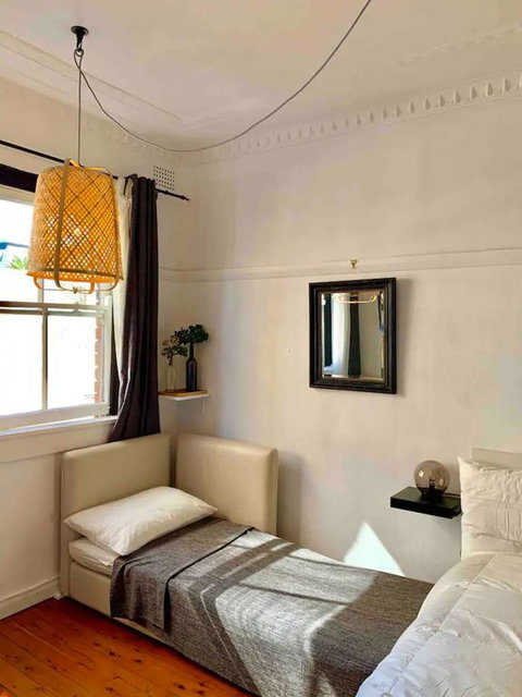 Studio Flat With Shared Rooftop Terrace - Sydney Tourism 3