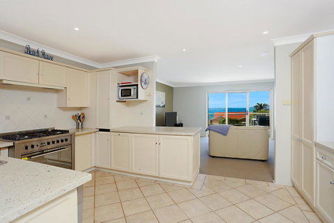Stunning Home In Salamander Bay! - Sydney Tourism 2