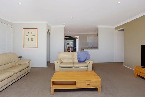 Stunning Home In Salamander Bay! - Sydney Tourism 1