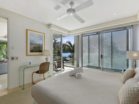 Stunning Riverfront Apartment In Noosaville - Unit 2 Wai Cocos 215 Gympie Terrace - Sydney Tourism 1