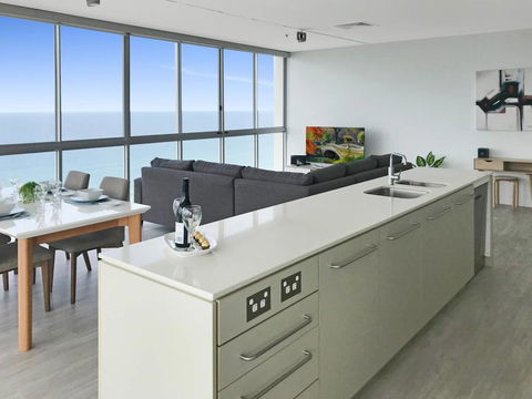 Stunning Views, Air On Broadbeach!Wine, Wifi, Parking - Sydney Tourism 0