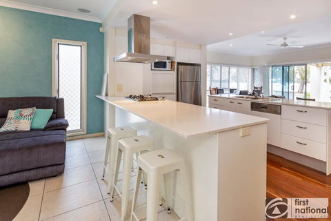 Stunning Waterfront Home With Pool - Sylvan Beach Esp, Bellara - Sydney Tourism 3