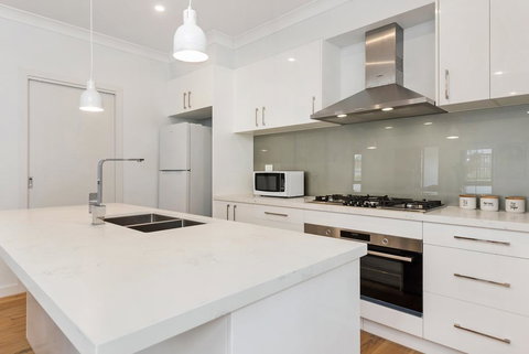 Style, Comfort And Convenience - Sydney Tourism 2